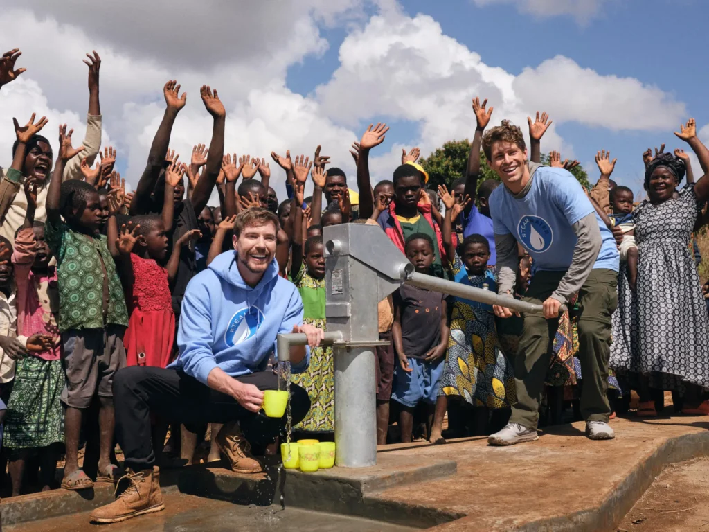 youtuber-jimmy-donaldson-aka-mrbeast-and-ben-azelart-during-a-visit-to-dyetse-village-malawi-where-a-new-well-has-been-installed-to-provide-clean-water-to-the-community-july-2025